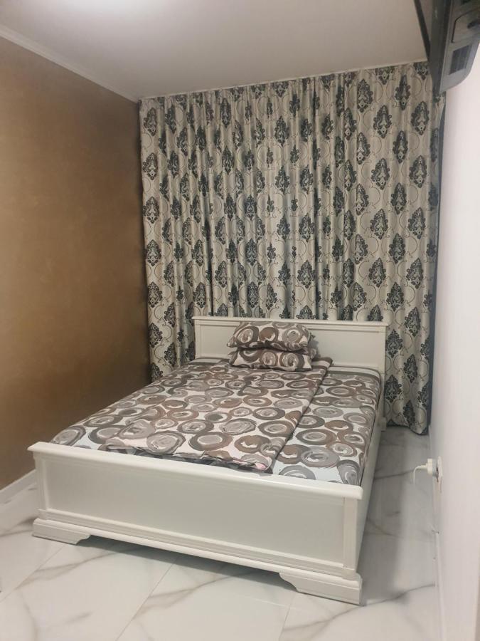 Centre Apartment Oradea Eksteriør bilde